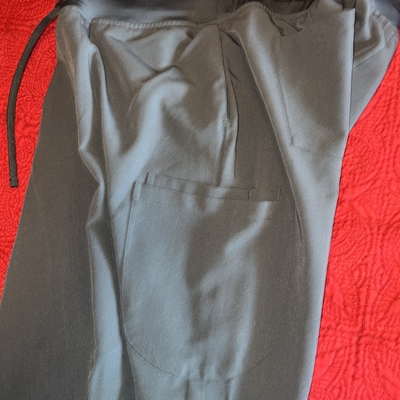 Grey Mandala scrub set - Picture 7 of 7